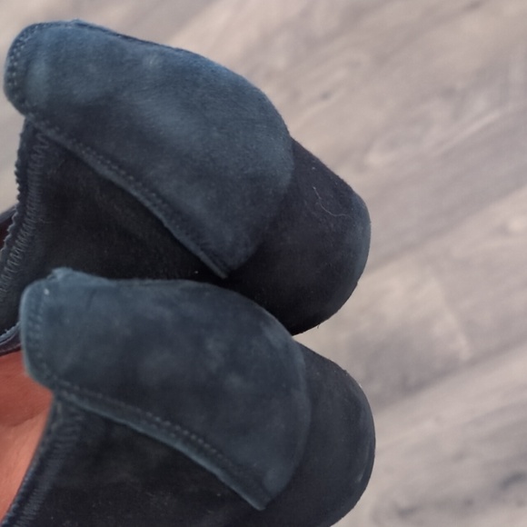 Hispanitaa Black Suede Slip On Heels w/Jedda Pom Pom Design Balls in Front - Picture 12 of 12